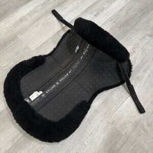 E.A. Mattes Dressage Correction Half Pad w/Rear Trim & Pockets for Shims Black L